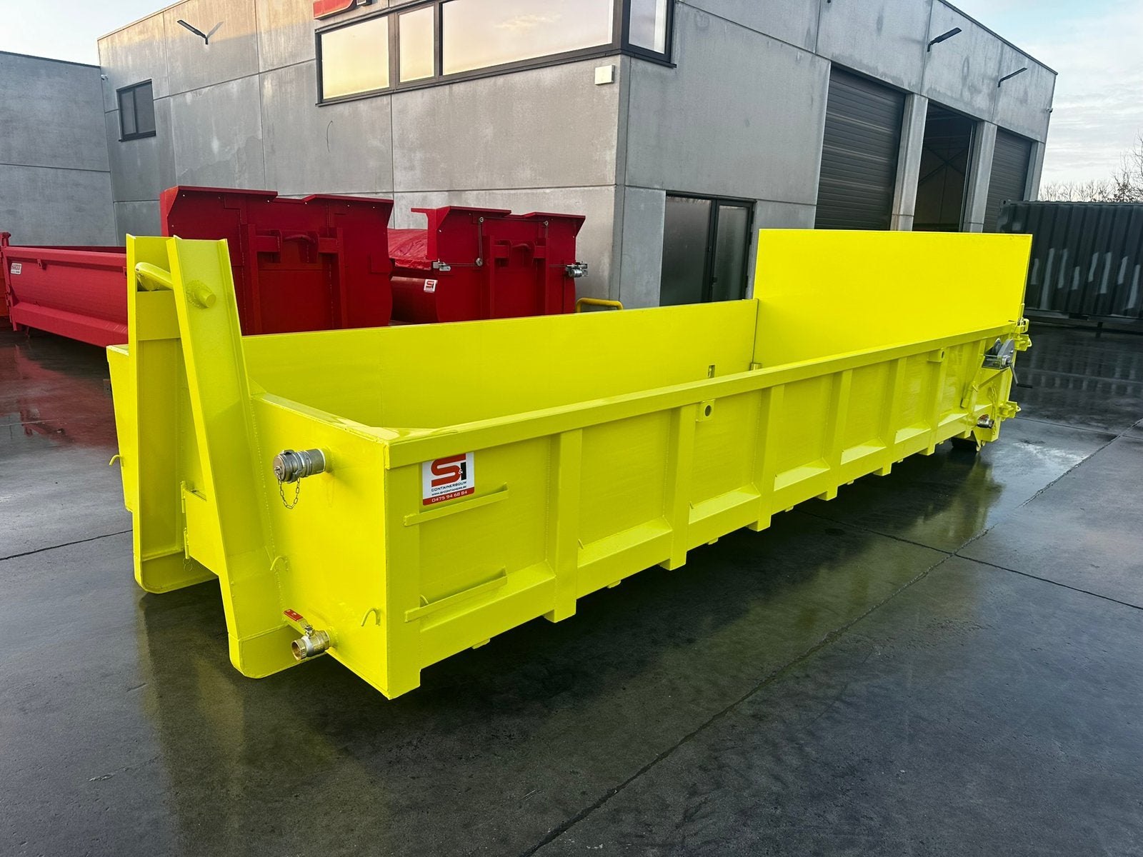 Container voor electrische voertuigen, Doe-het-zelf en Bouw, Containers, Ophalen
