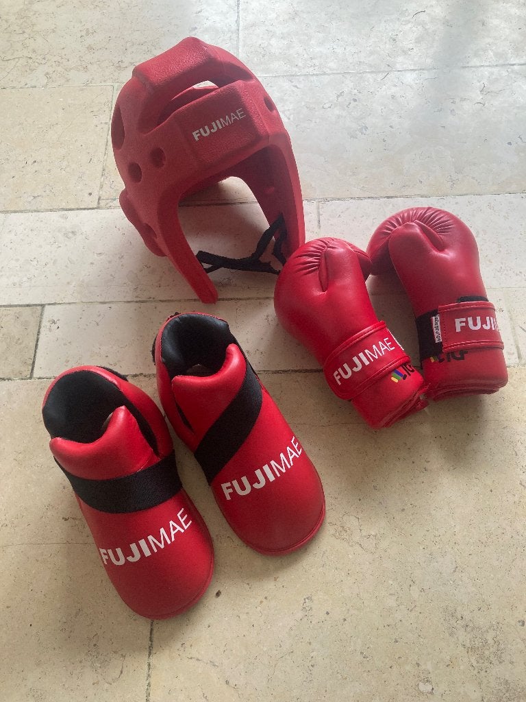 Enfants- Set de Protection Taekwon do, Sports & Fitness, Taekwondo, Taille XS ou plus petite, Comme neuf, Enlèvement