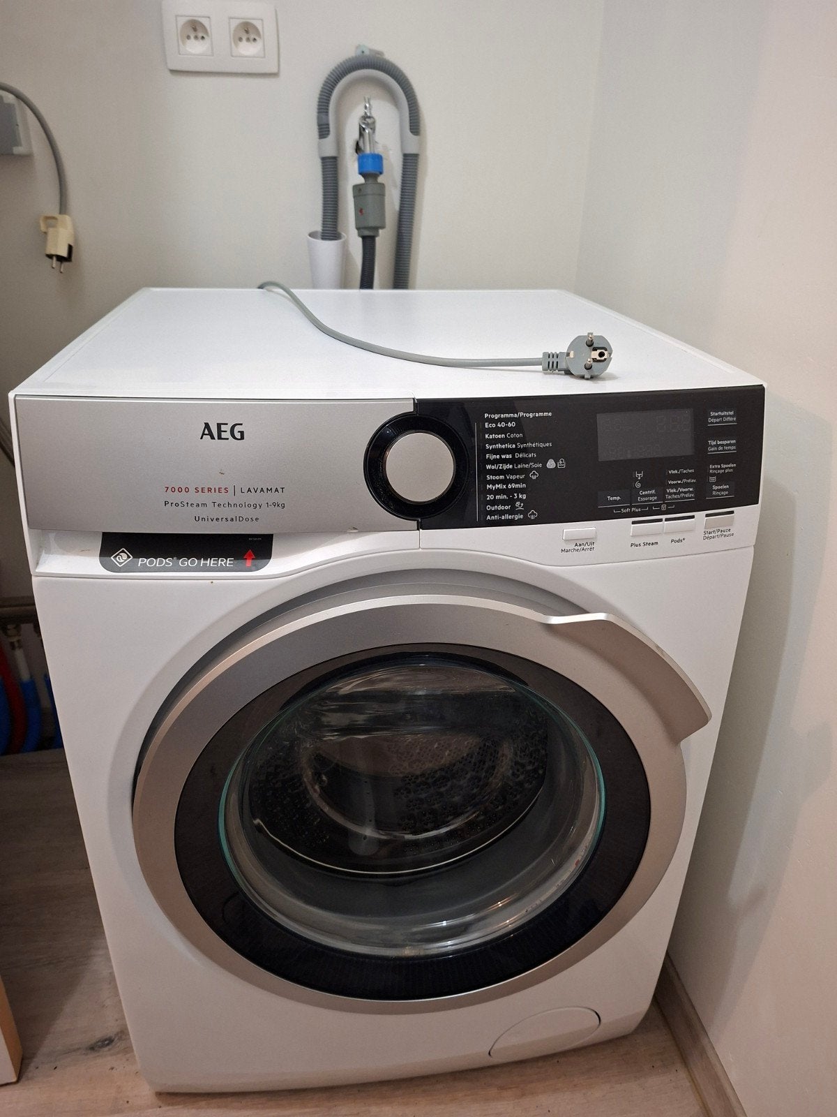 Machine à laver AEG 9 kg (1600 tr/min) — En parfait état !, Electroménager, Enlèvement