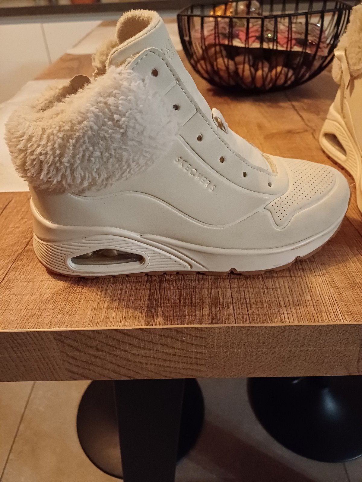 Hoge sneakers sketchers maat 35, Ophalen
