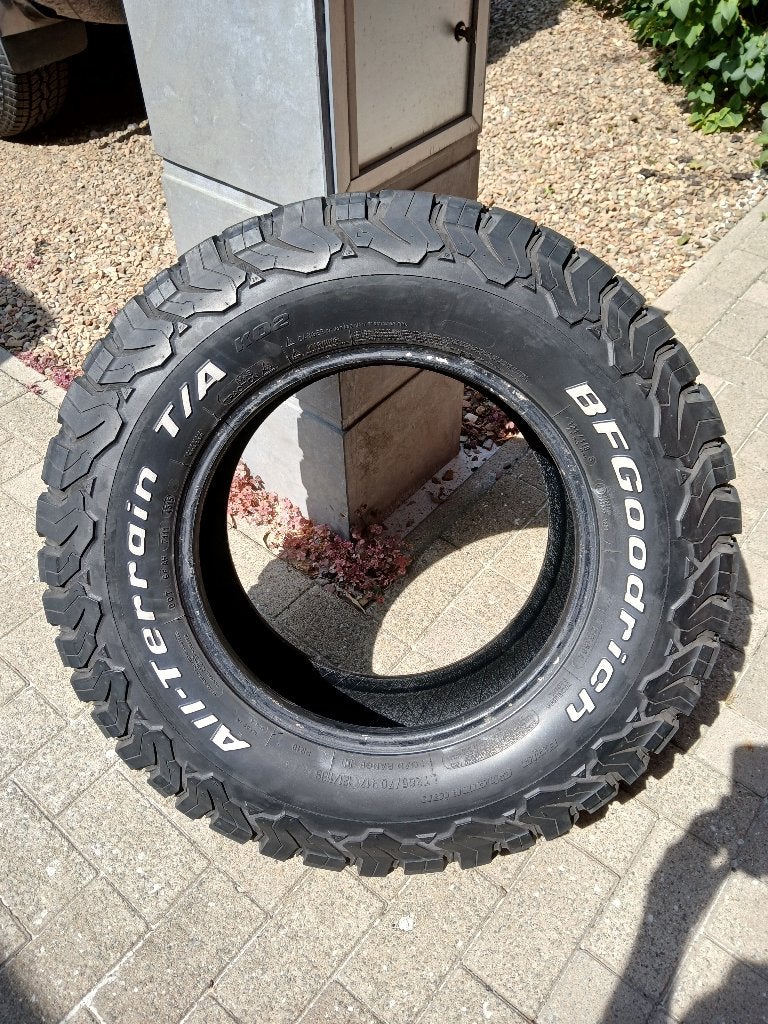 BF goodrich T/A all- terrain, Ophalen, Gebruikt, 265 mm, 17 inch