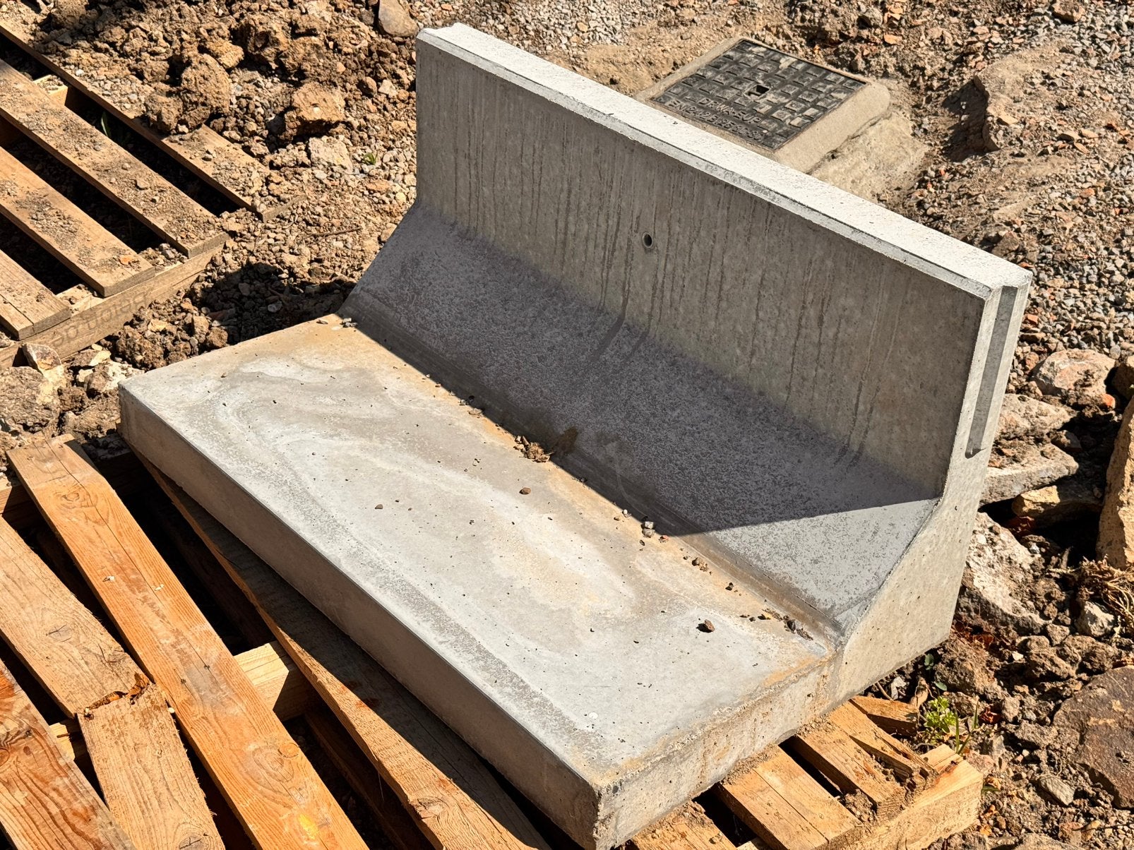 L en beton 100cmx50  à donner !, Ophalen
