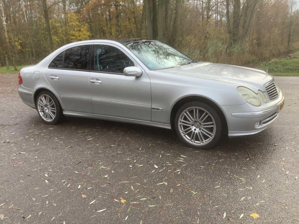 2002 Mercedes-Benz E-klasse 240 Avantgarde Personenauto, Auto's, Mercedes-Benz, Gebruikt, Overige brandstoffen, Bedrijf, Berline