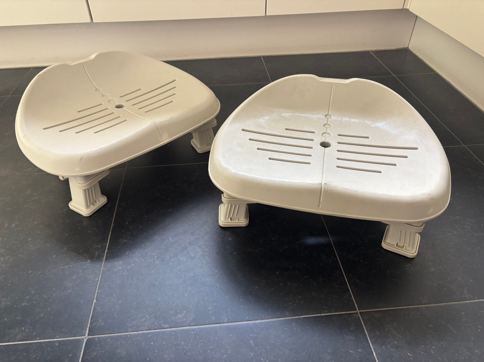 Jacuzzi-stoeltjes, Tuin en Terras, Bubbelbaden en Hottubs, Ophalen, Vast