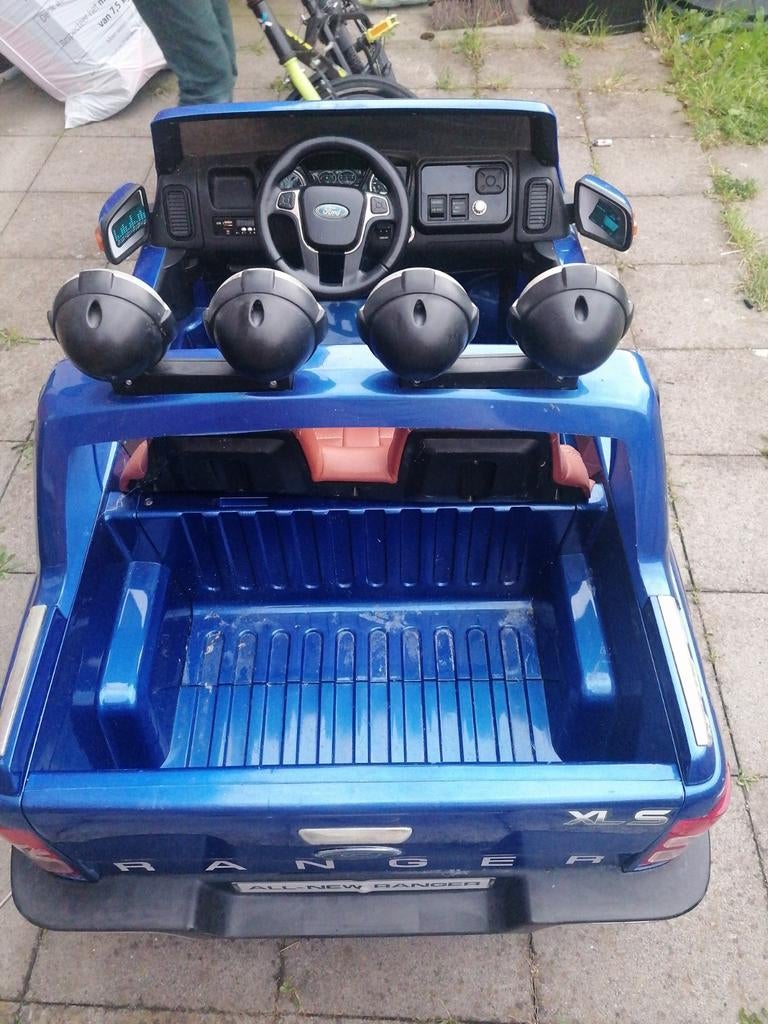 voiture électrique pour enfants Ford Ranger bleue avec cuir, Enlèvement, Comme neuf
