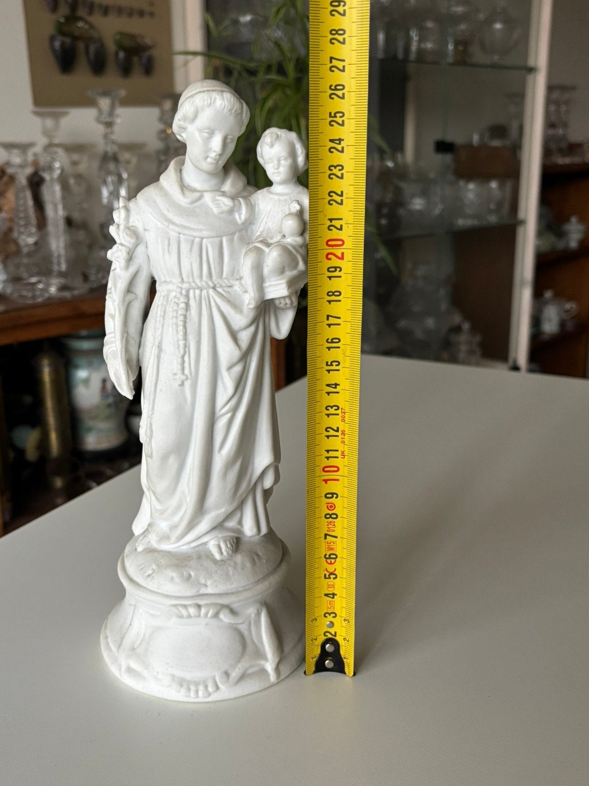 Grande statue sainte ancienne en biscuit en parfait état, Enlèvement