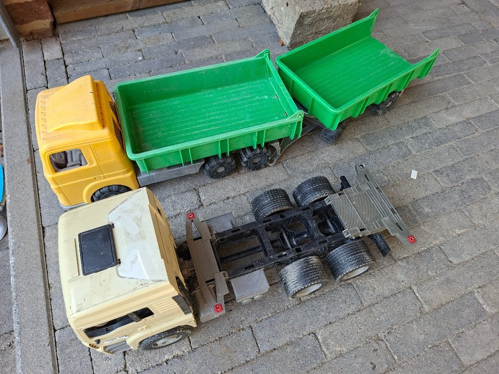 Vrachtwagens met extra laadbak, Ophalen, Gebruikt