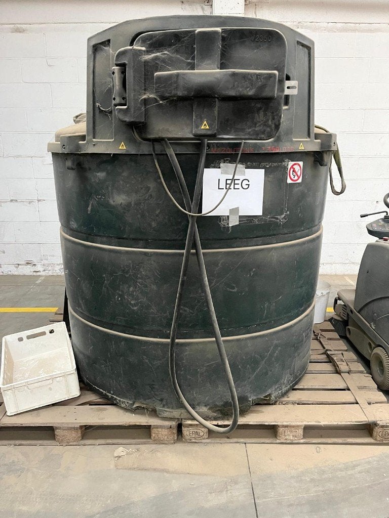 Dubbelwandige Dieseltank - 2350 liter, Ophalen