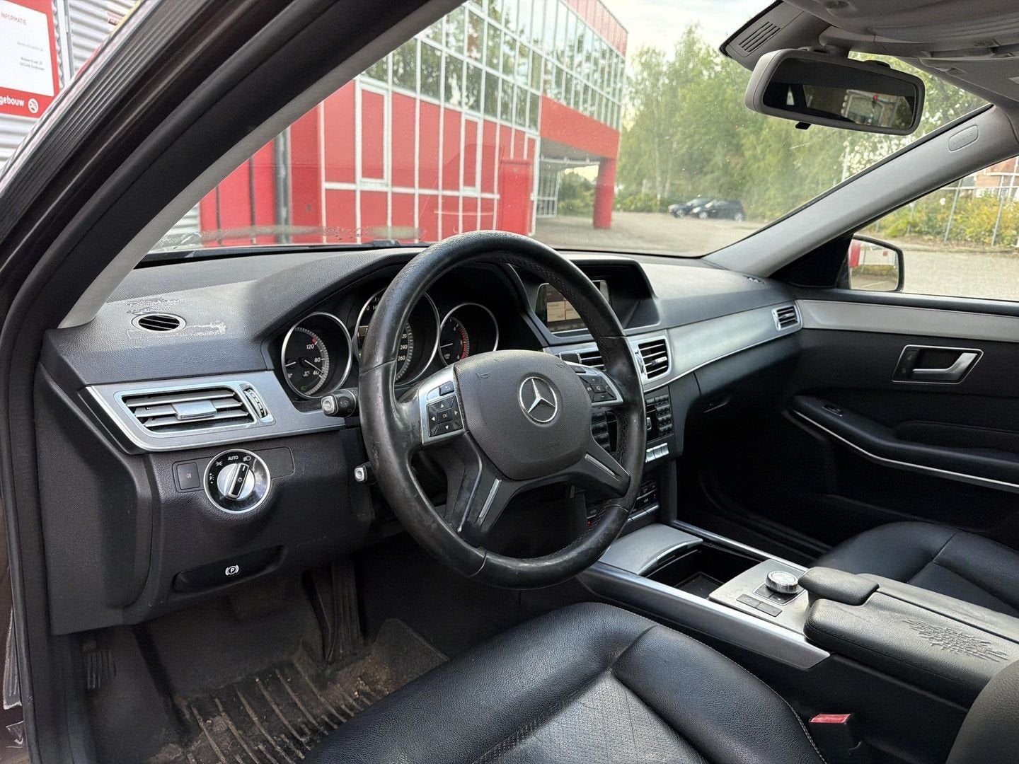 Mercedes-Benz E 200 Estate CDI Ambition Automaat | € 4.500,-, Auto's, Automaat, Parkeerassistent, Zwart, Bruin