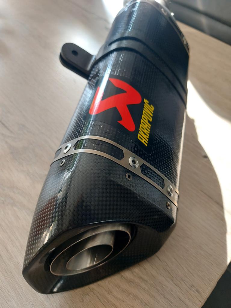 Akrapovic slip on uitlaat, Motoren, Ophalen