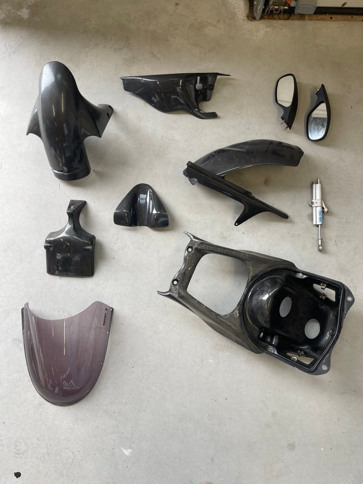 Ducati 748, 916, 996, 998 carbond ohlins en bubbel ruit, Motos, Enlèvement ou Envoi