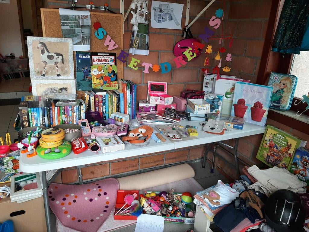 Speelgoed, kledij meisje 12 jaar, Ophalen