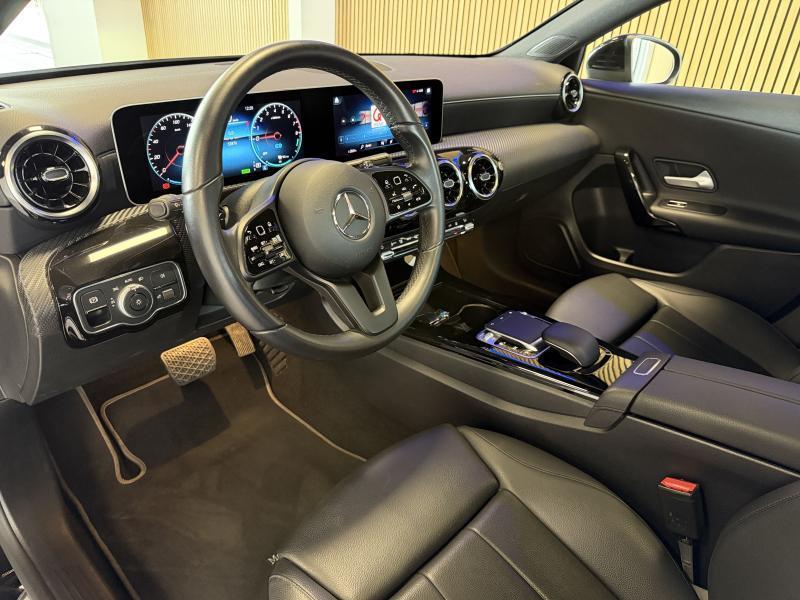 Mercedes-Benz A 250 e Hybrid pano lederen zetels 1ste eigena, Auto's, Mercedes-Benz, Automaat, 32 g/km, Zwart, 5 deurs