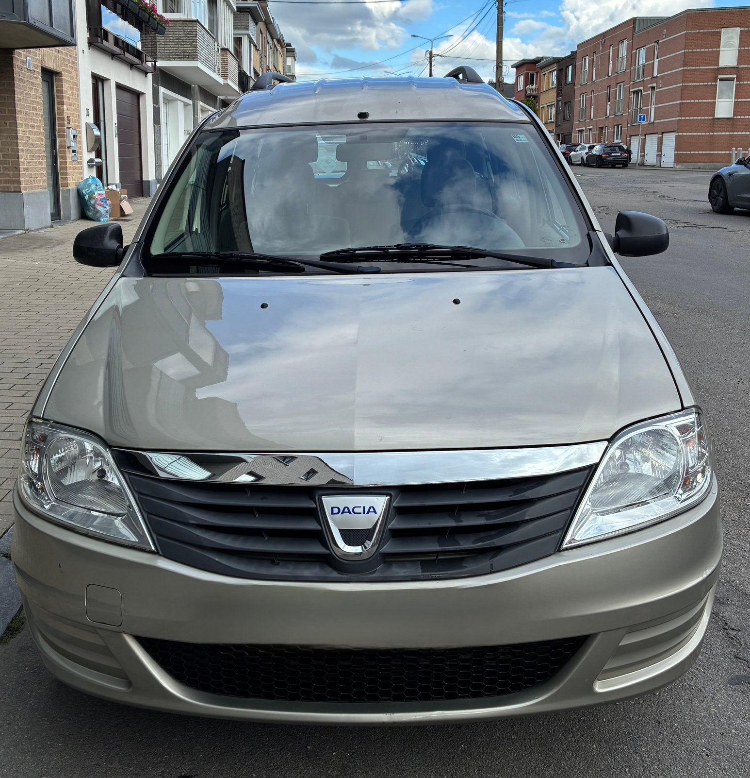 Dacia Logan mcv 1.5 dci Lichaamsschade van de 1e eigenaar, Auto's, Diesel, Particulier, Te koop, Logan MCV