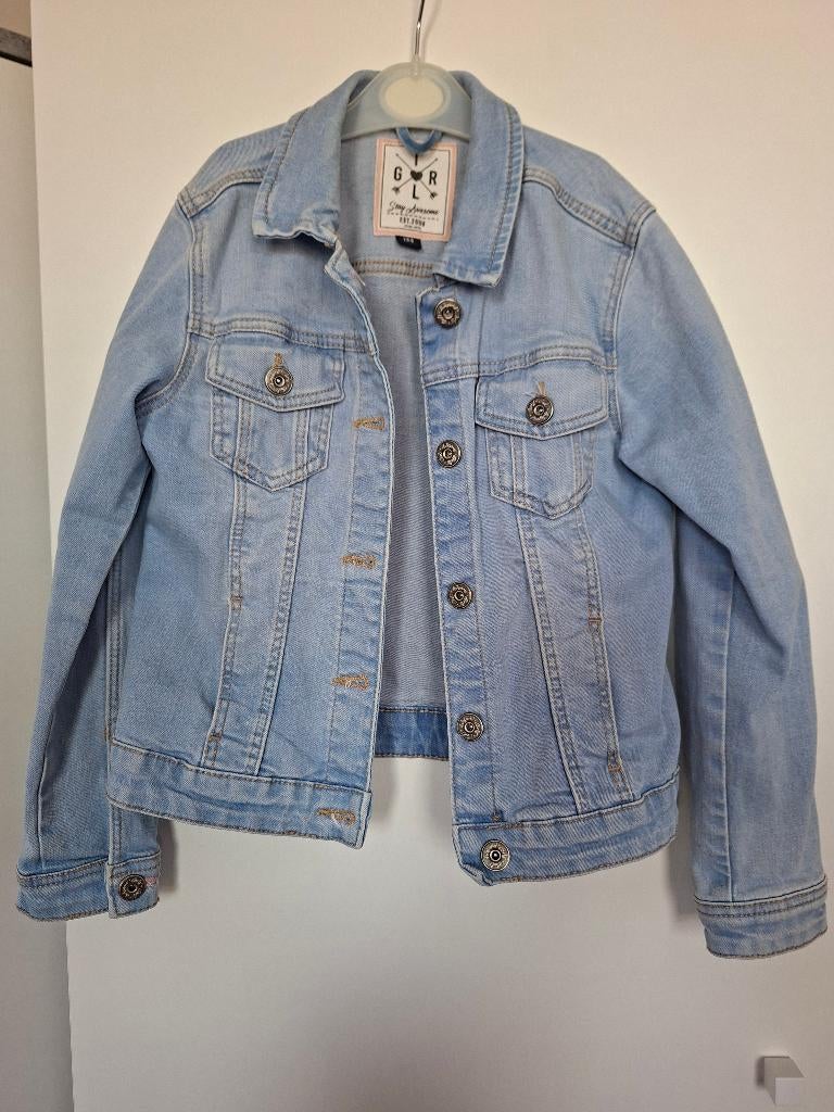 Jeans vestje - maat 134, Kinderen en Baby's, Kinderkleding | Maat 134, C&A, Meisje, Ophalen of Verzenden, Zo goed als nieuw