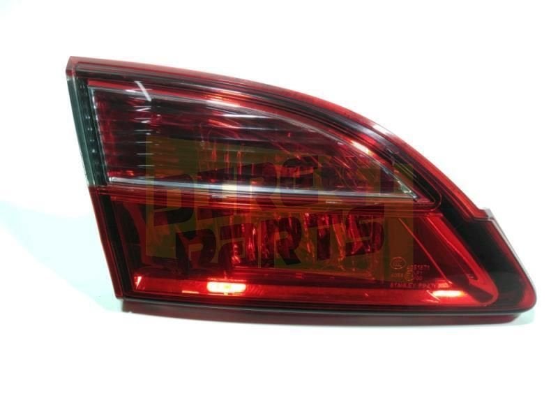 Mazda 5 achterlicht Links binnen Origineel! CG15513G0H, -, Verzenden, -, Nieuw