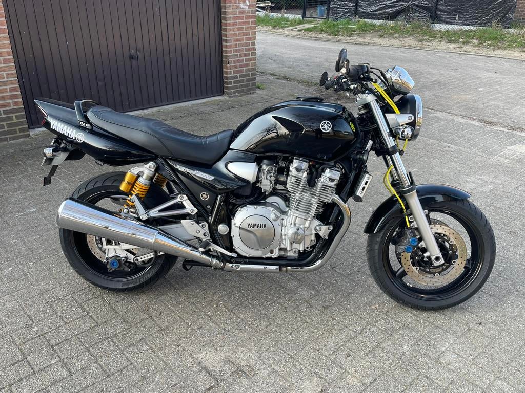 Yamaha XJR 1300cc, Motoren, Handvatverwarming, 4 cilinders, Motorrijbewijs A, Particulier