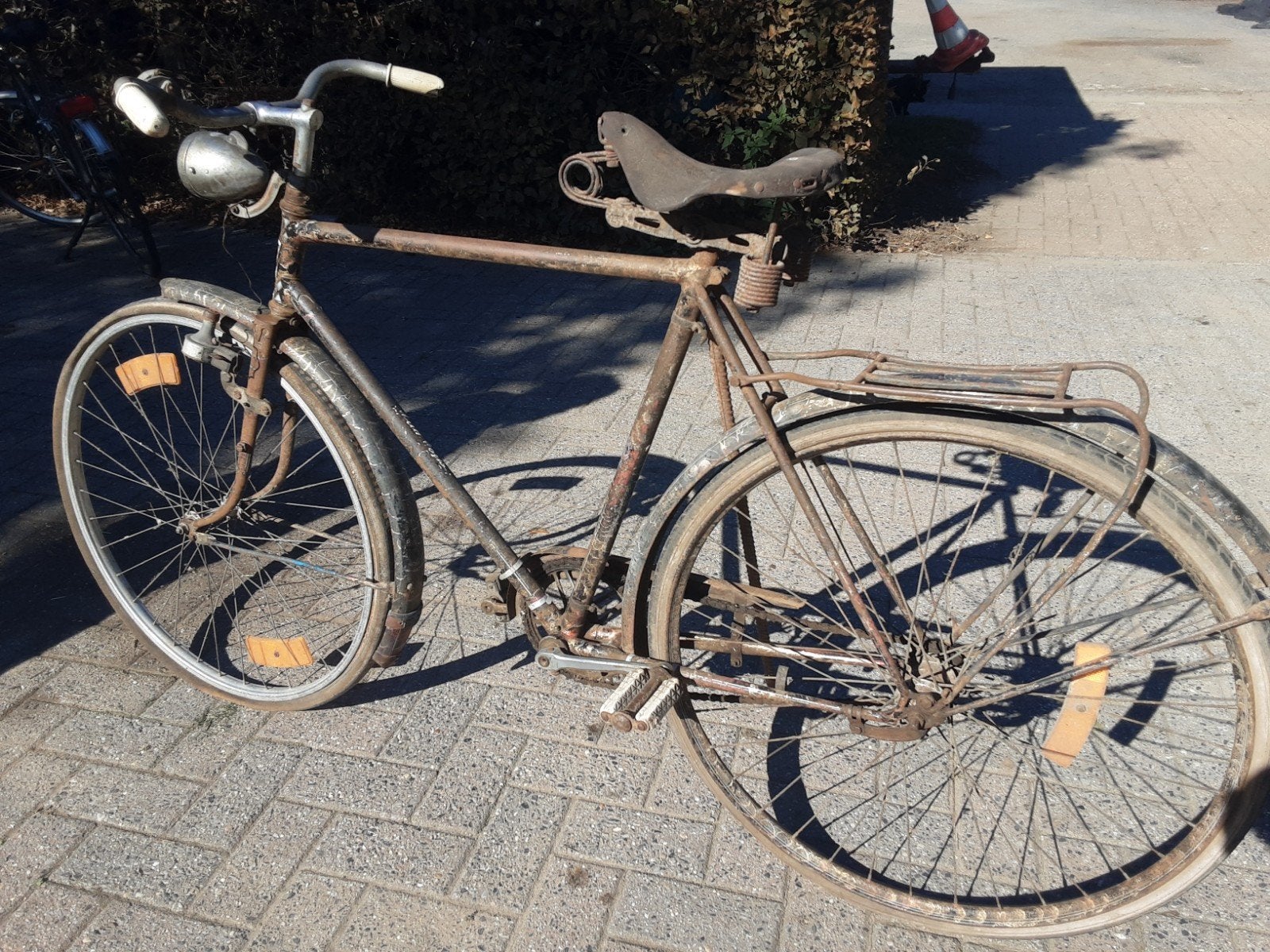 antieke herenfiets, Ophalen
