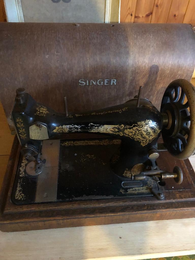 Singer beschermkap, naaimachine en Pfaff blikje met boekje, Ophalen, Gebruikt, Naaimachine, Pfaff