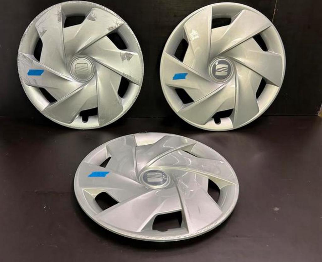3 originele seat Ibiza 15" wieldoppen, Auto diversen, Wieldoppen, Gebruikt, Ophalen of Verzenden