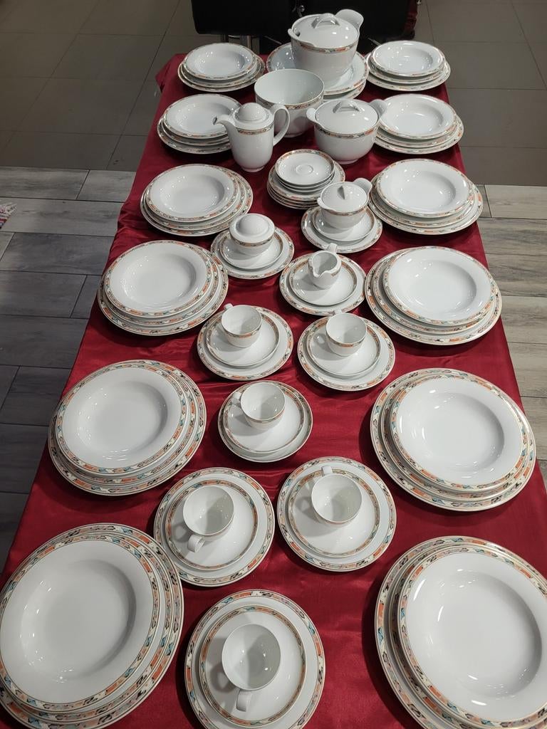 Service et porcelaine Hutschenreuther Leonard Paris pour 12, Enlèvement