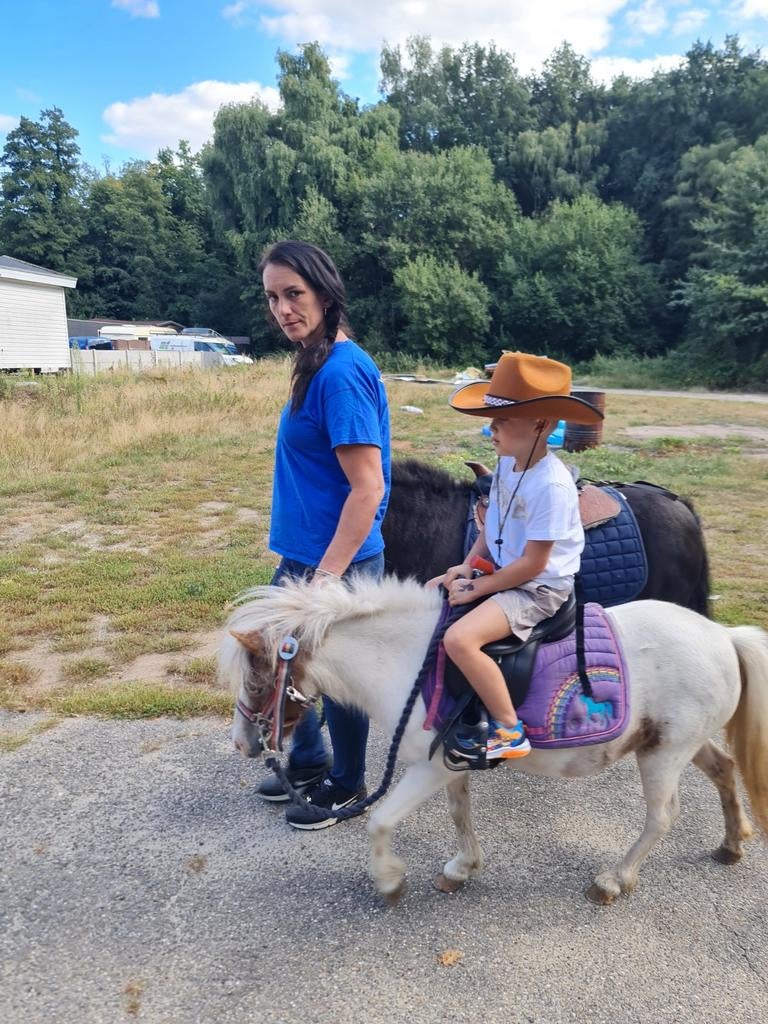Pony ritjes  ouders met kind geen begeleiding