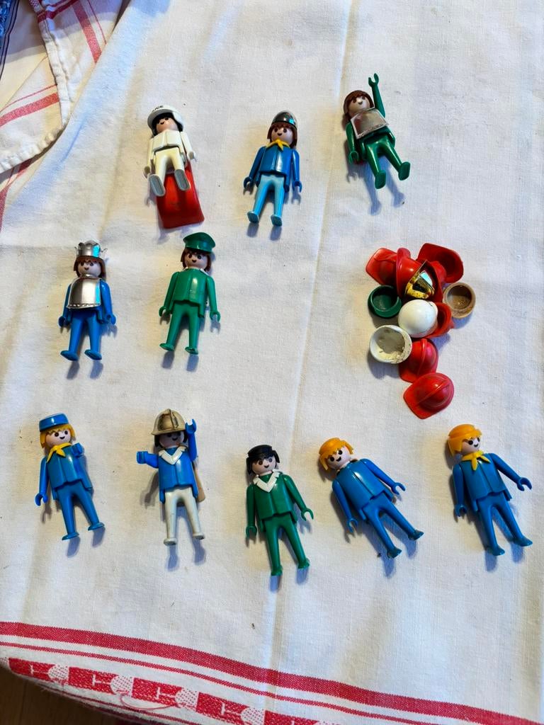 Playmobil: 10 personnages et accessoires divers, Ophalen, Gebruikt