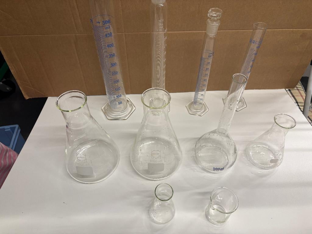 Glaswerk labo maatbekers, kolven, bekerglazen, maatcilinders, Ophalen of Verzenden