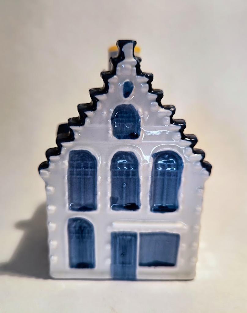 KLM huisje nr. 49 Friesestraat 42 in Coevorden, Ophalen