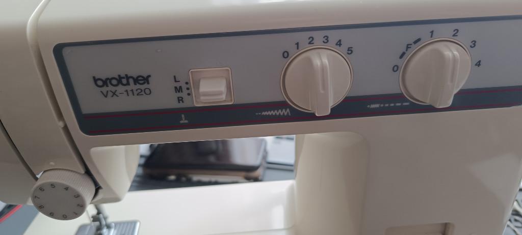 Machine à coudre brother vx-1120. pièces, Hobby & Loisirs créatifs, Machines à coudre & Accessoires, Enlèvement, Utilisé, Machine à coudre