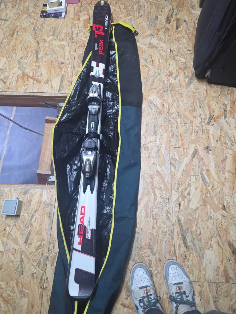 Ensemble de ski complet tête + chaussures (taille 42,5) + ca, Sports & Fitness, 160 à 180 cm, Skis, Enlèvement, Utilisé