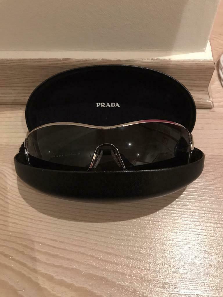 A vendre lunettes de soleil "Prada", Autres marques, Enlèvement ou Envoi, Comme neuf, Lunettes de soleil
