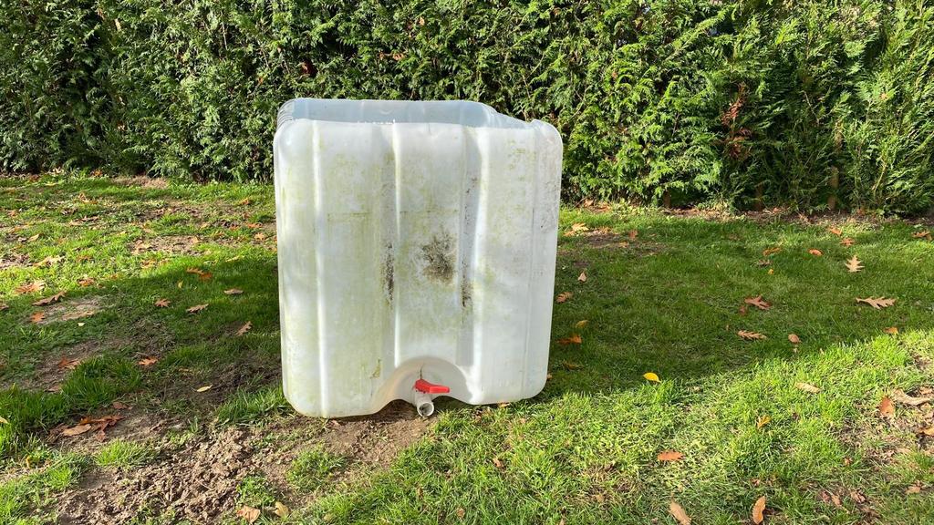 Ibc ton 1000 liter zonder kooi. Koi vervoer., Tuin en Terras, Ophalen, Kunststof, Gebruikt, Met kraantje