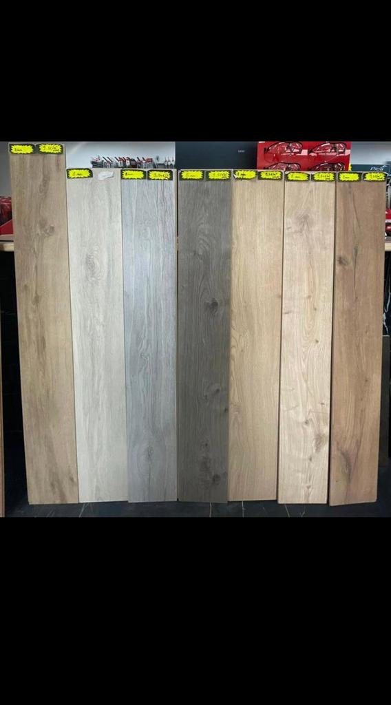 ️❗️Parquet stratifié 8mm & 12mm en super PROMOS ⏰📣, Bricolage & Construction, Enlèvement