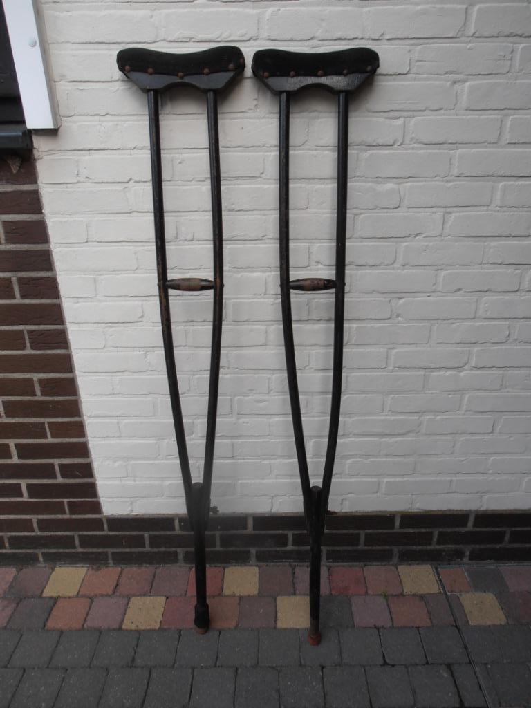 Vintage krukken medisch, Antiek en Kunst, Ophalen