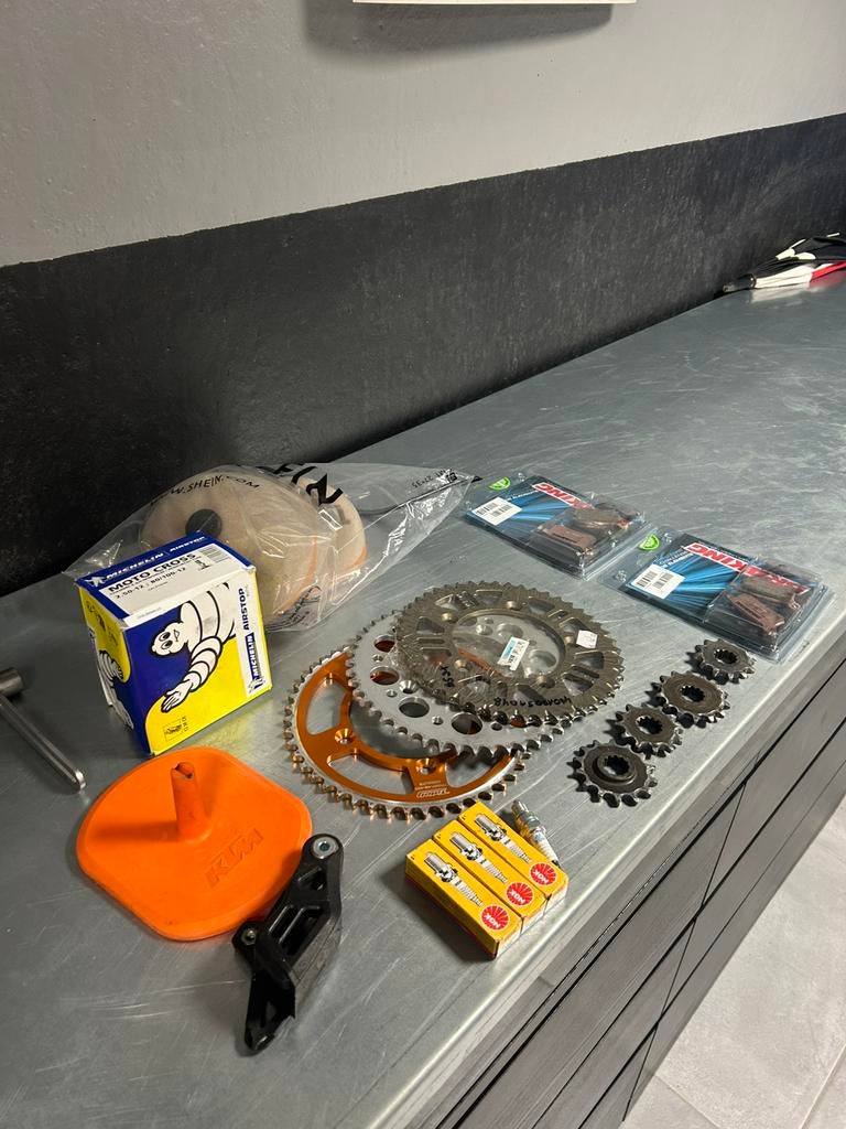 Pieces pour 65 ktm - gasgas - husqvarna, Enlèvement, Comme neuf