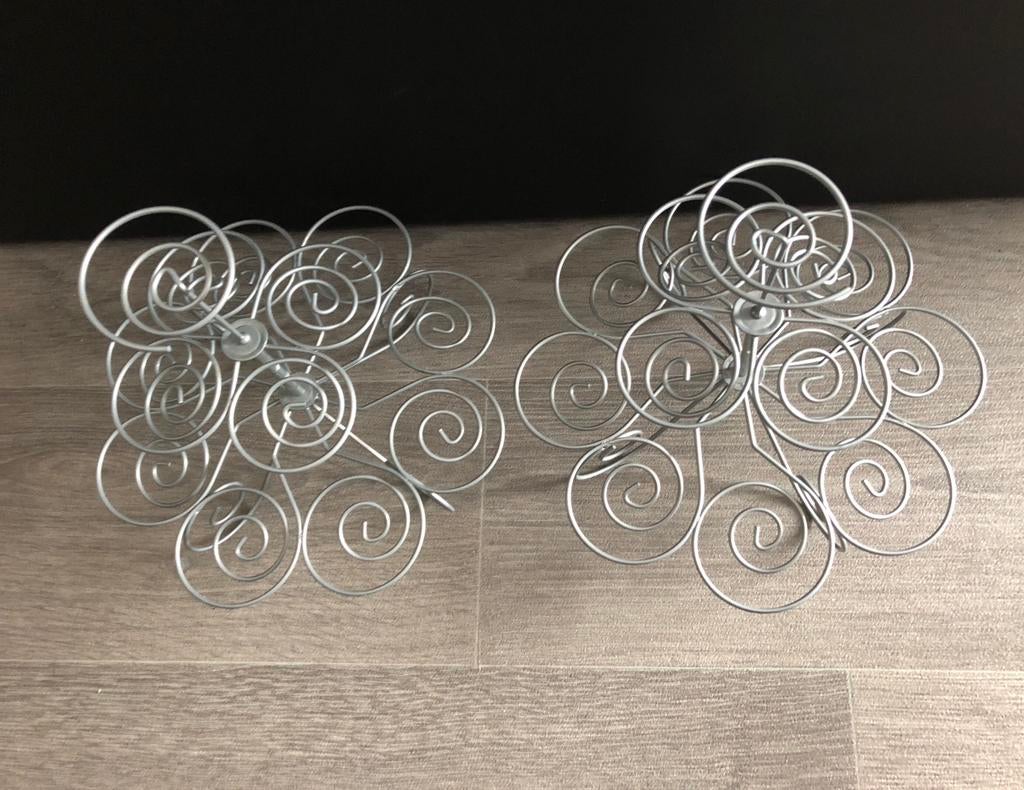 Présentoir à cupcakes en métal 2 pièces, Enlèvement ou Envoi, Comme neuf
