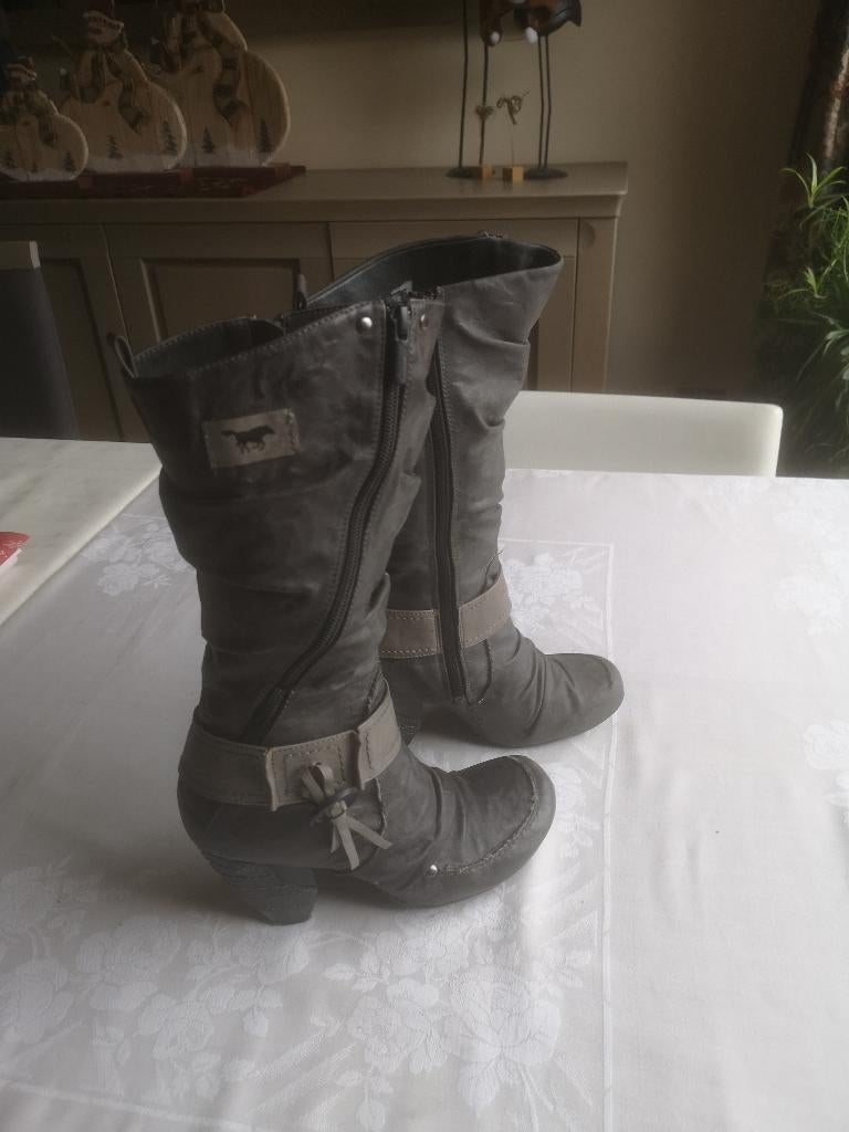 Laarzen dames Mustang  M 38, Ophalen of Verzenden, Bruin