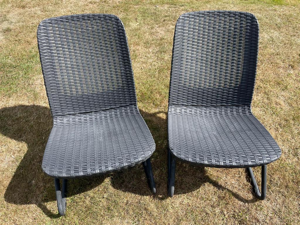 Lot van 2 lage Tuinstoelen Keter, Tuin en Terras, Ophalen, Gebruikt, Kunststof