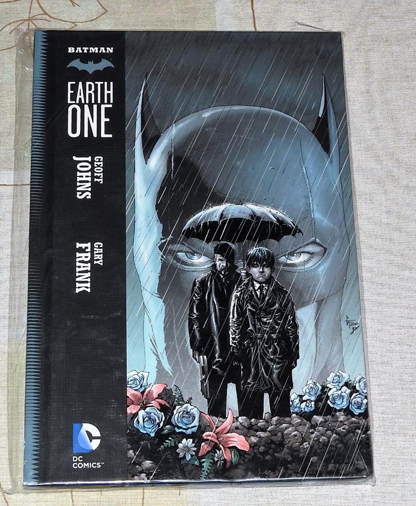 Batman: Earth One Comics in het Engels, Boeken, Eén comic, Verzenden, Zo goed als nieuw