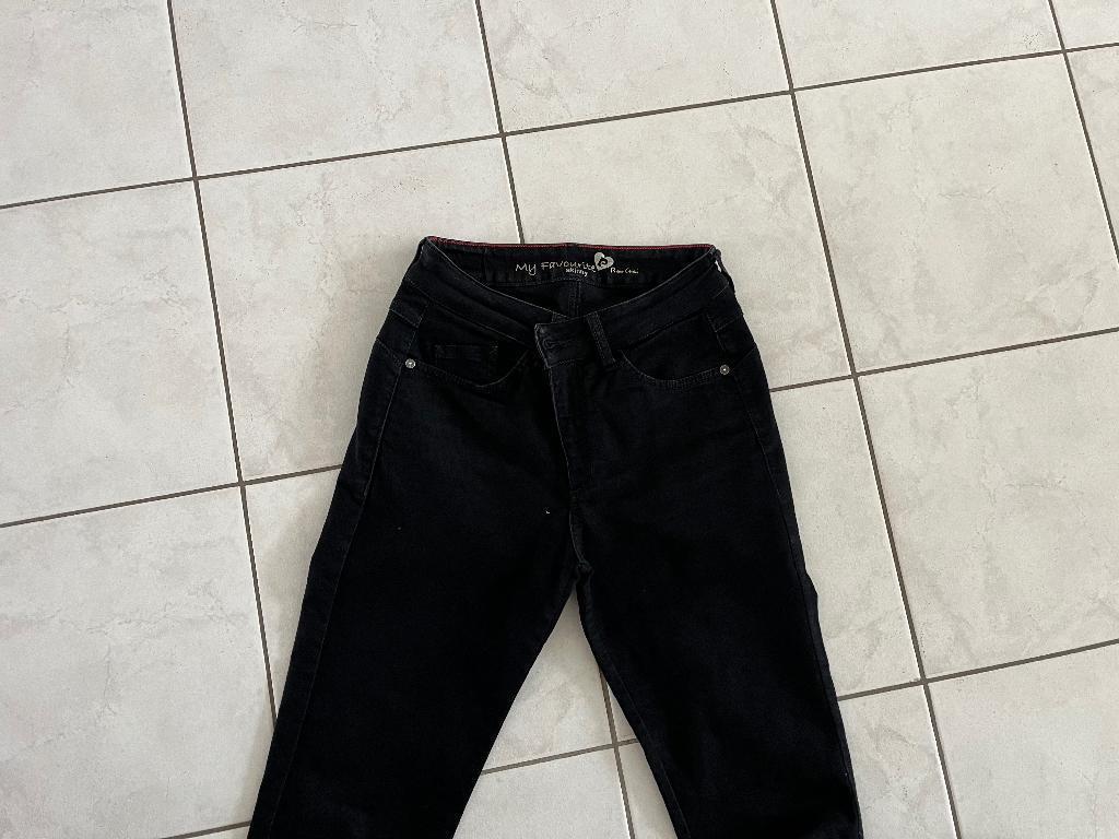 Jeansbroek Pierre Cardin maat w27 L32, Kleding | Heren, Pierre Cardin, Zwart, Ophalen of Verzenden, Zo goed als nieuw
