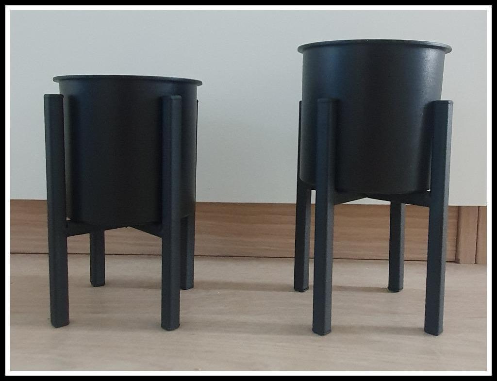 2 zwarte bloempotjes, Tuin en Terras, Kunststof, Rond, Binnen, Ophalen of Verzenden