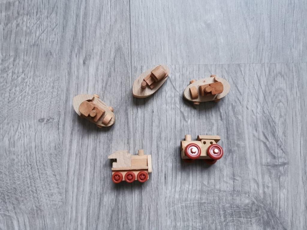 Kinder Surprise houten figuurtjes, Verzamelen, Ophalen of Verzenden, Zo goed als nieuw, Hardplasticfiguren