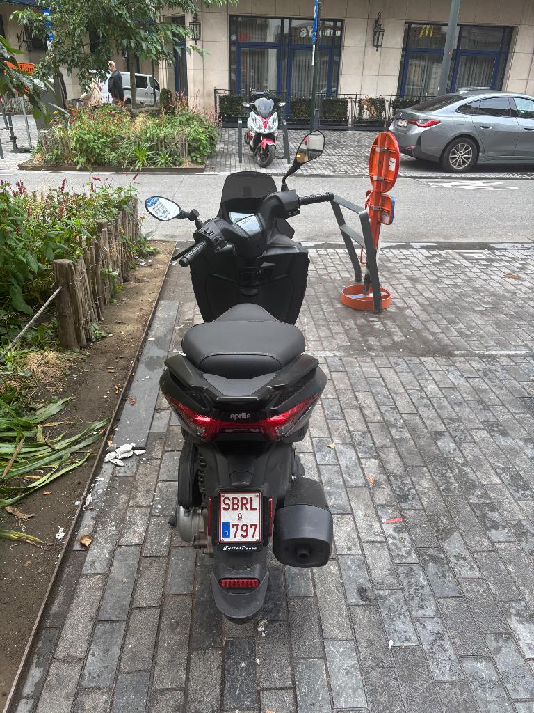 Scooter Aprilia SXR sport 50cc, Scooter, Particulier, 4 cylindres, 50 cm³