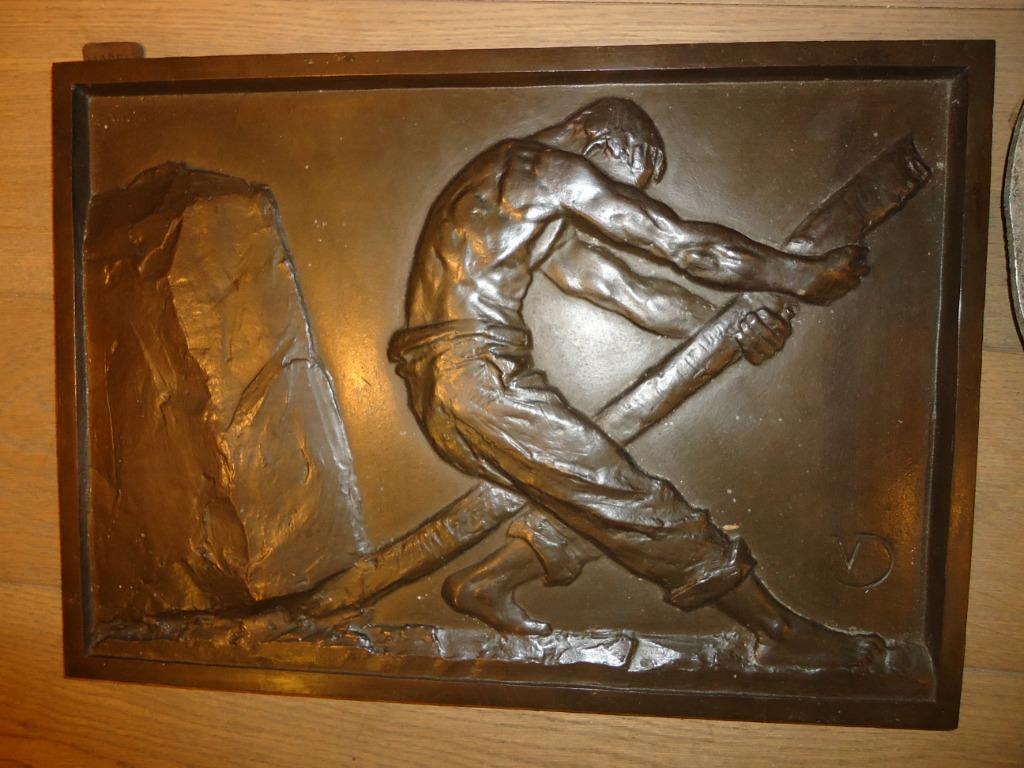 VICTOR DEMANET °1895-1964 VOULOIR bronze plaque modèle, Antiquités & Art, Enlèvement ou Envoi