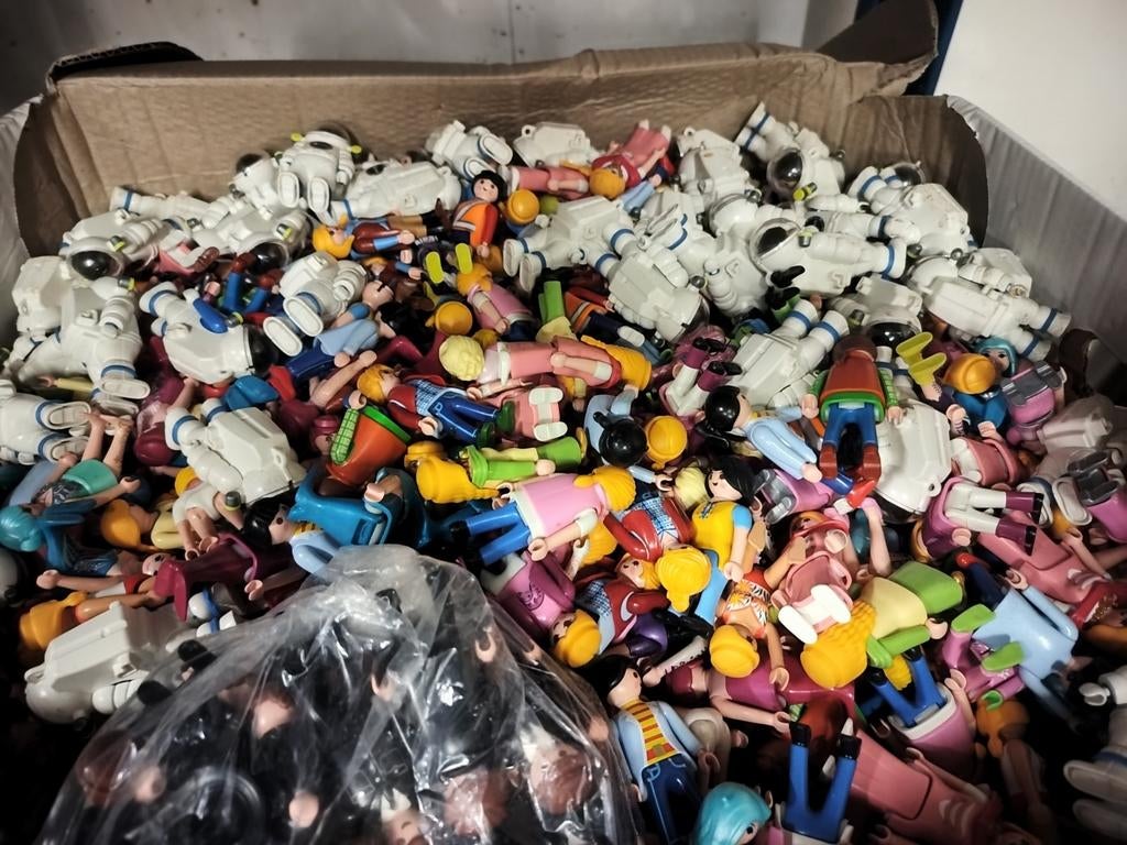 1219 Playmobil popjes, Ophalen