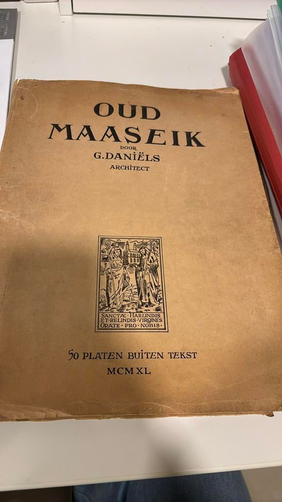 Oud Maaseik door G.Daniëls Architekt, Ophalen of Verzenden