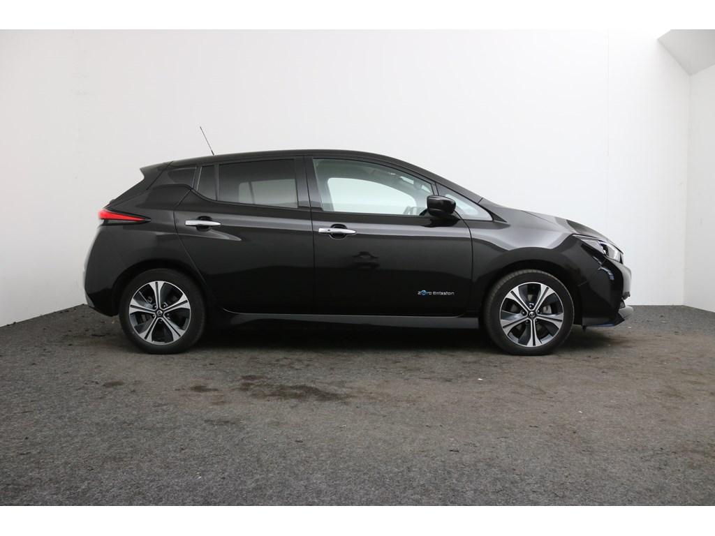 Nissan Leaf 62 KWH *BTW AFTREKBAAR*LED*360 CAMERA*GPS*DAB*S, Zwart, 116 pk, Zwart, https://public.car-pass.be/vhr/895aec5c-b5b4-4320-a119-439a56b054f5