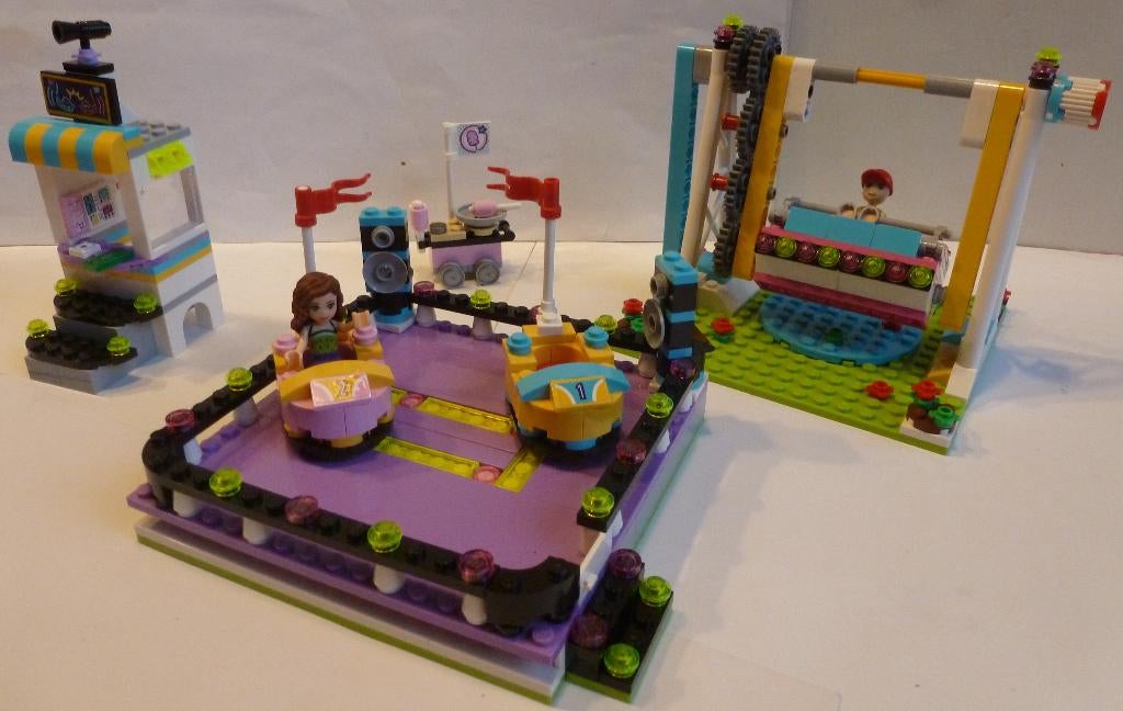 LEGO Friends Pretpark Botsauto's en reuze-schommel 41133, Kinderen en Baby's, Ophalen of Verzenden, Zo goed als nieuw, Complete set