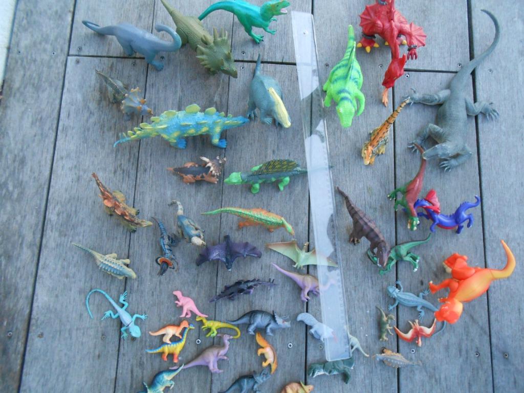 Figurines animaux dinosaures et dragons grands et petits LOT, Ophalen, Zo goed als nieuw